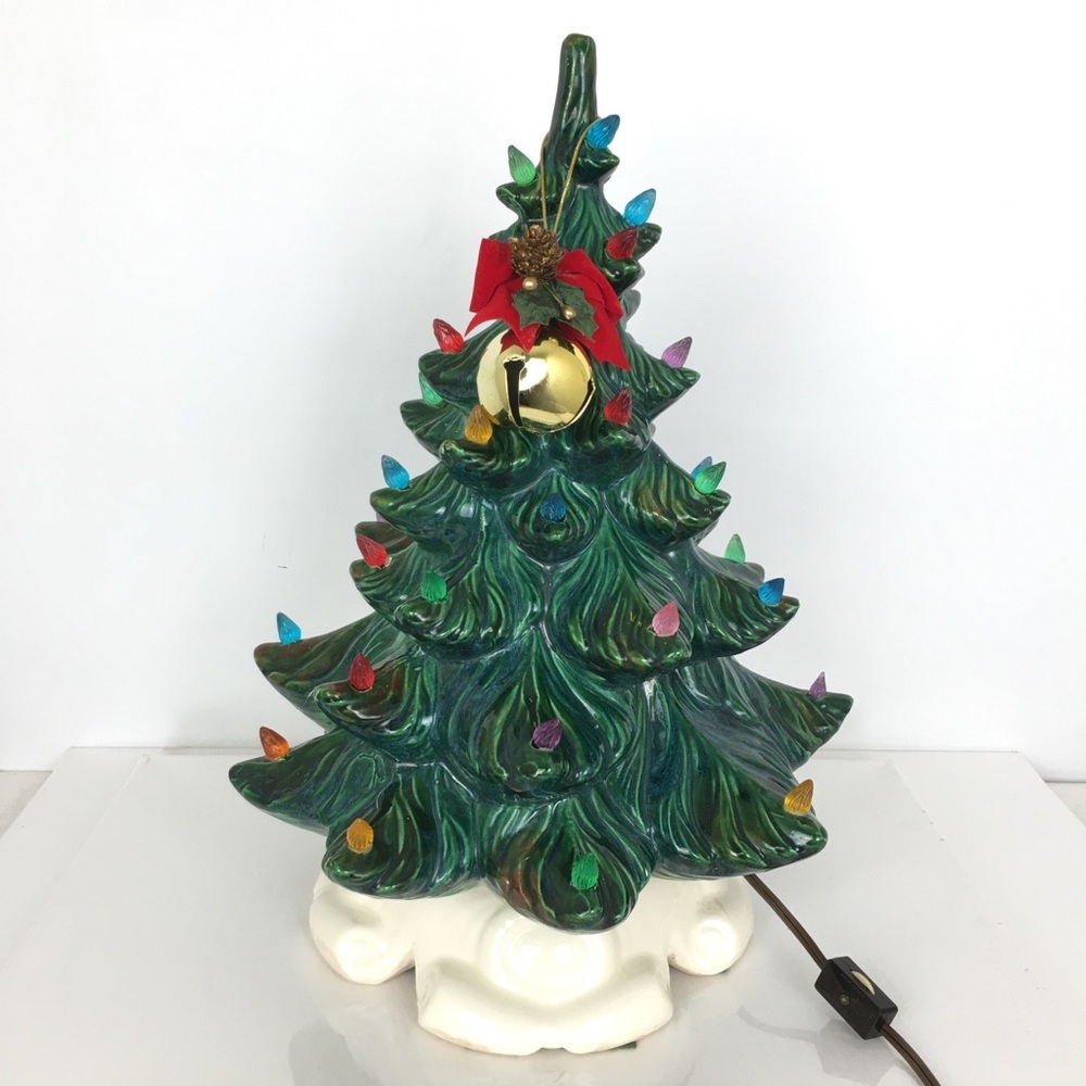 Vintage Atlantic Mold Ceramic Lighted Christmas Tree 16” Green With White Base